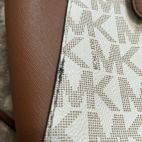 Michael Kors Messenger Bag - Picture 4 of 6